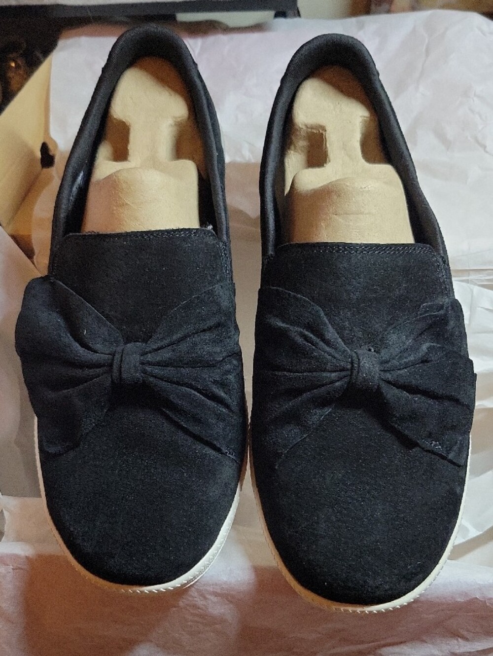 Skechers Journey Bow Slip-On Sneakers New in Box Black Suede Size 10